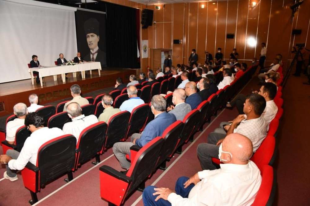 Vali Pehlivan, Erdemli'de muhtarlarla bir araya geldi